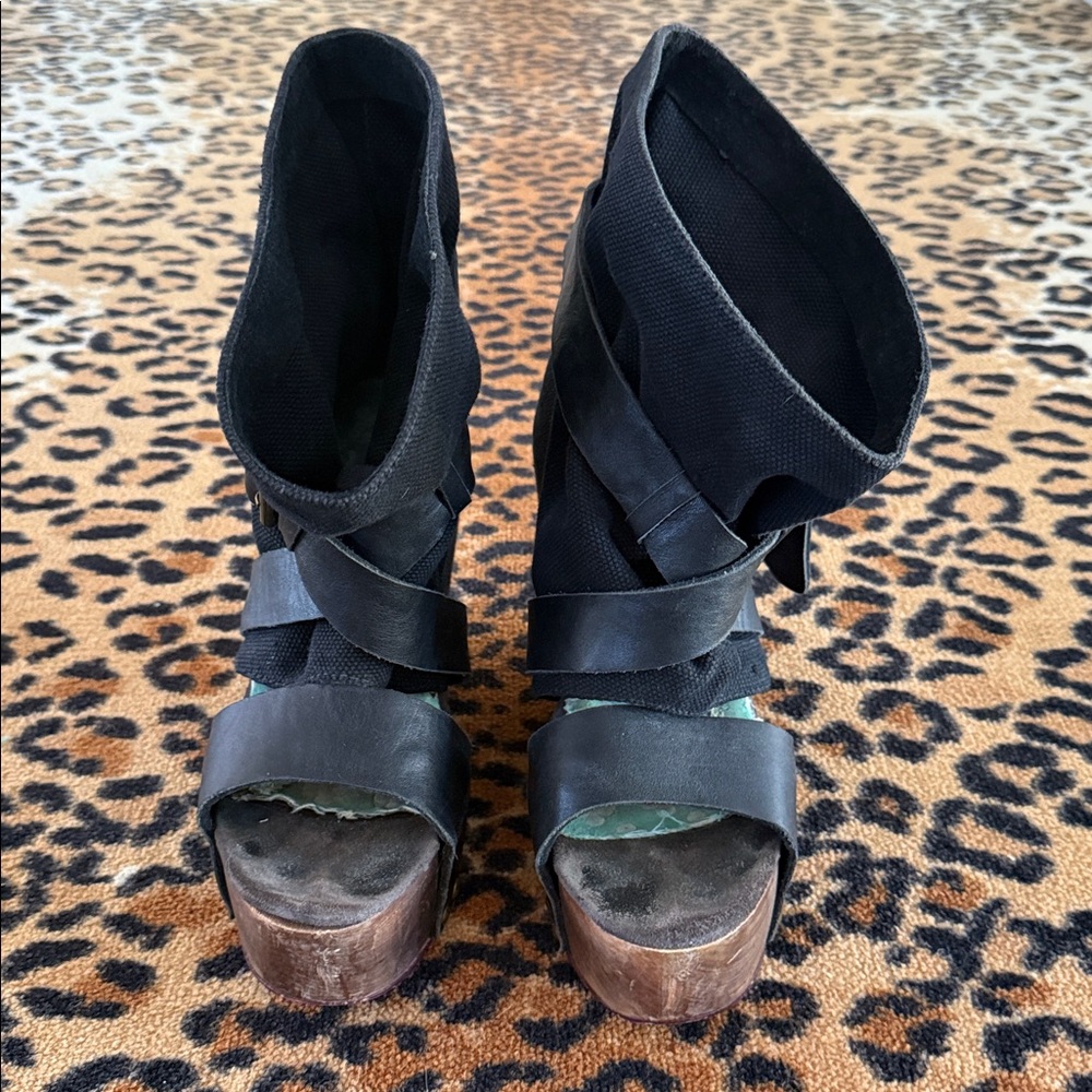 Iconic & rare Eat Me Whole bootandals in black; as worn by Kat von D - Picture 5 of 7